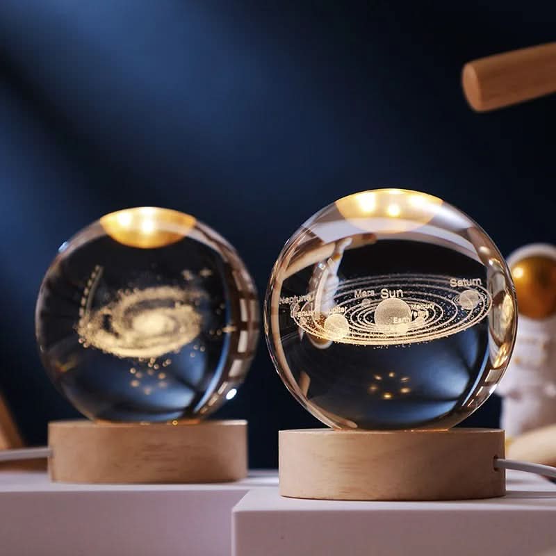 Kosmisk Kristall Lampa – 3D Laserinristad Universum Nattlampa & Dekoration | Perfekt Gåva för Hemmet - Varuhuset24